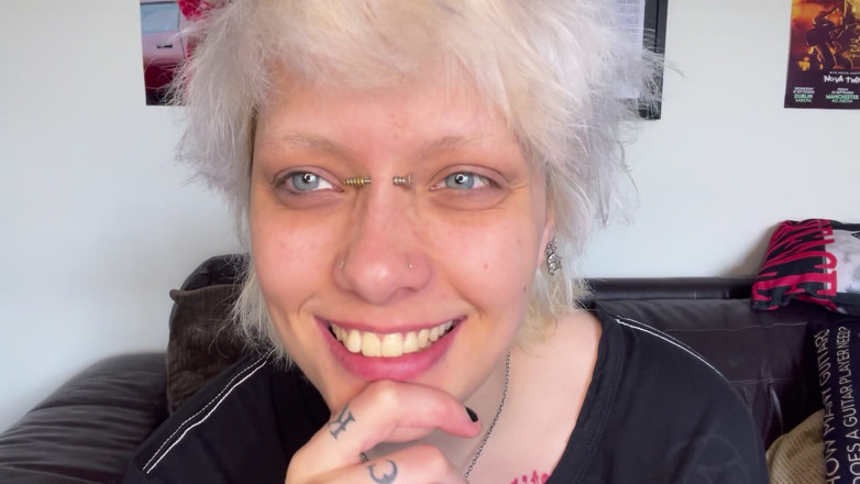 Glitterqueen1999: Cucinare rapidamente e mangiare il tuo piccolo cazzo penectotomia vorarephilia
