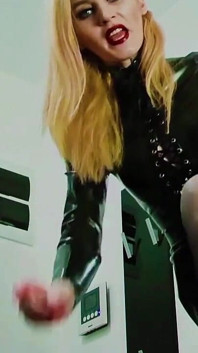 Lateks Femdom