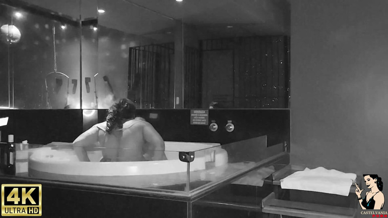 Beatriz De Jesus Silva: Chef fickt angestellte im pool und filmt alles