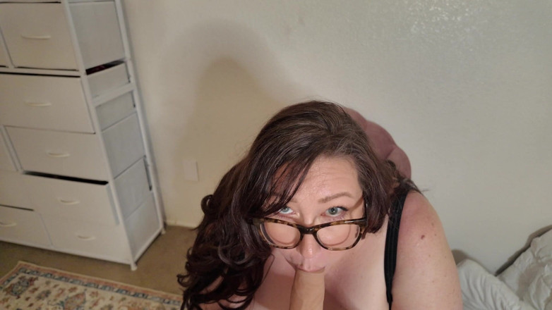 cutejayne: Prsatá BBW MILF Sousedka Se Setká a Šuká Jeremyho