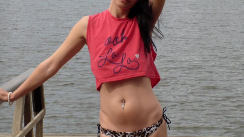 Spaingirl Natalie: Se détendre au bord du lac