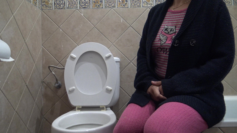 Stepmom Susan: Perverted Stepmom Watching Her Stepson Piss in Front of Her