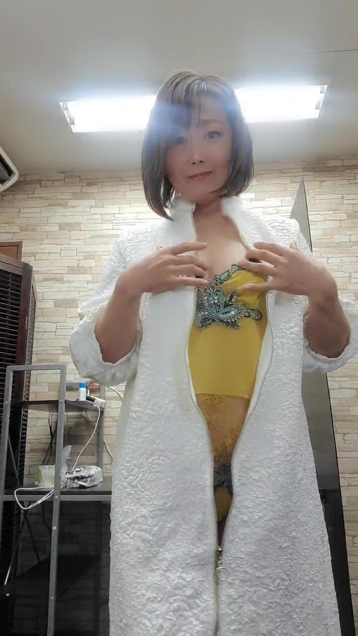 Mayumi Kanzaki: La sala d'attesa per la sessione fotografica