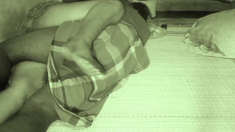 Priyanka314: Sexy romantika indického páru na vesnici