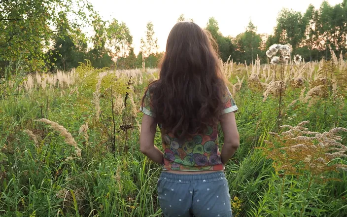 thelazycouple: Real Amateur Outdoor Ass Fuck - Anal Creampie in the Forest