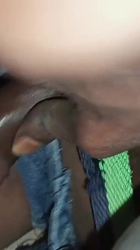 La terra è stata sbucciata, ancora non poteva ridurre il calore della mia figa.