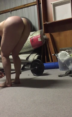 Treino gata e sua bunda musculosa dura - parte 5