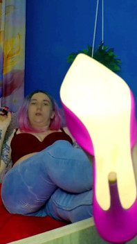 Lady Angela One Shoe Vaping