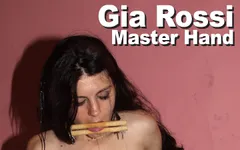 Gia Rossi & meester hand bdsm geklemd getrild geschoren