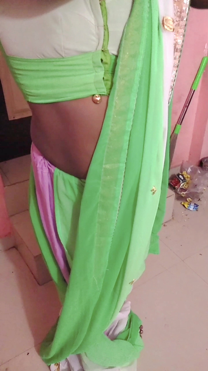 RenuRaj: Desi Tamil Slut Wife Renu No Bra Blouse &amp; No Panty...