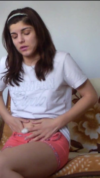 Full Bladder Teen Tries to Hold Her Pee
