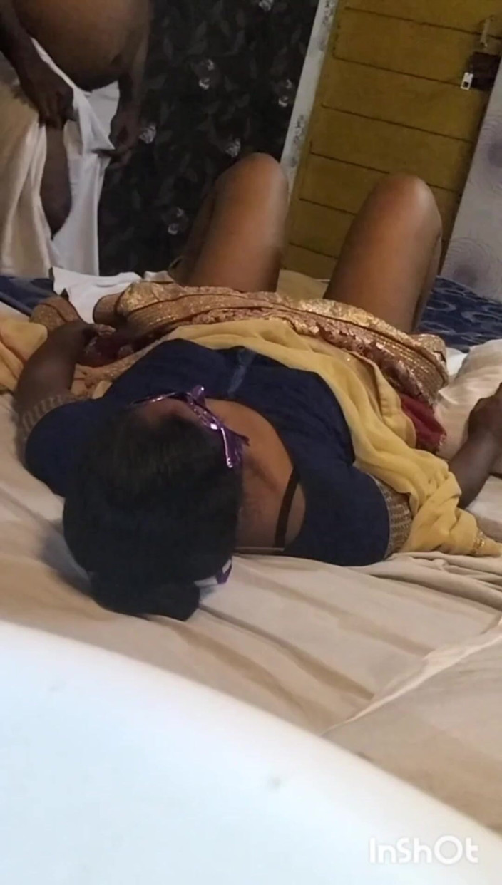 Benita sweety: Indian Girl Hot Sex with Customer at Lodge