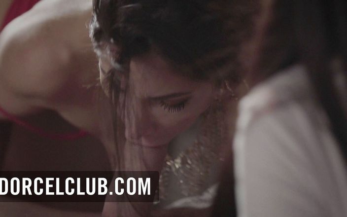 Dorcel Club: Cléa Gaultier ve Katy Rose ile ahlaksız dörtlü seks