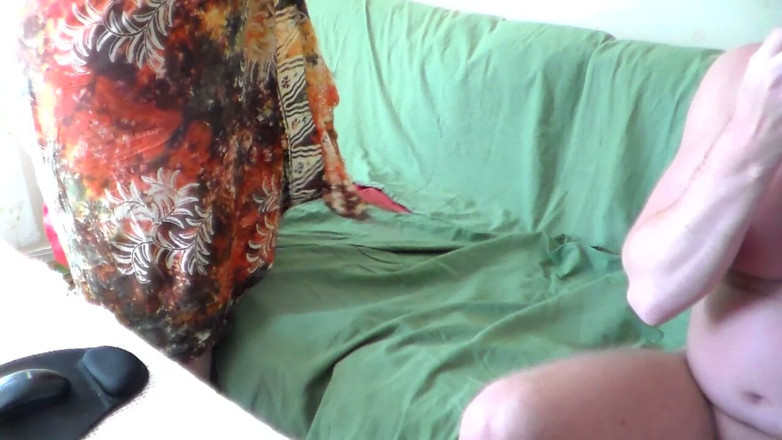 Sex hub couple: Jen Is Farting When John Spreads Her Ass