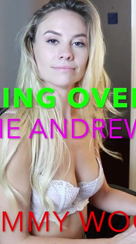 Addie Andrews Blonďatá krásná modelka se promění v pornohvězdu