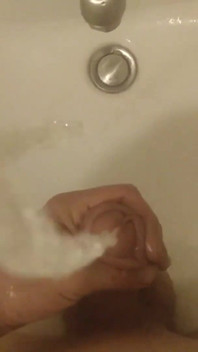 Massiv Tall Giant Pee Streaming