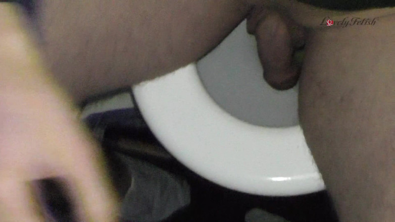 Lovely Male Fetish: Arons ki pahli peshaab vaali klip