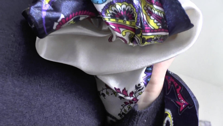 Lady Victoria Valente: 缎面头巾时装秀和布上射精，JOI，维多利亚·瓦伦特夫人