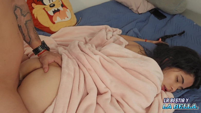 Labestiaylabella: Sex de dimineață cu sora mea vitregă Rapidin Amatoare!!