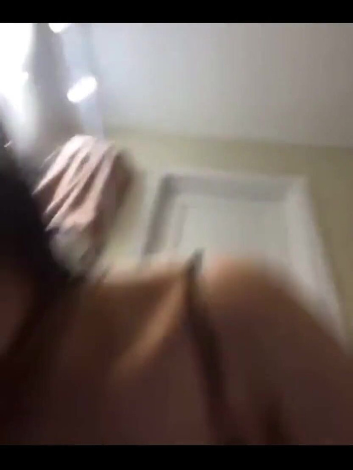 JuiceLussie: Kurvig stor vacker kvinnaflicka knullar så hett