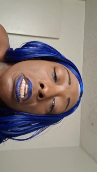 Blauwe nastie in roze
