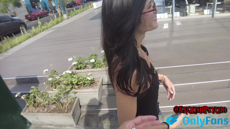 English Psycho: Tiny 5ft5 trans doll dołączył do mnie na lunch i pokazał...