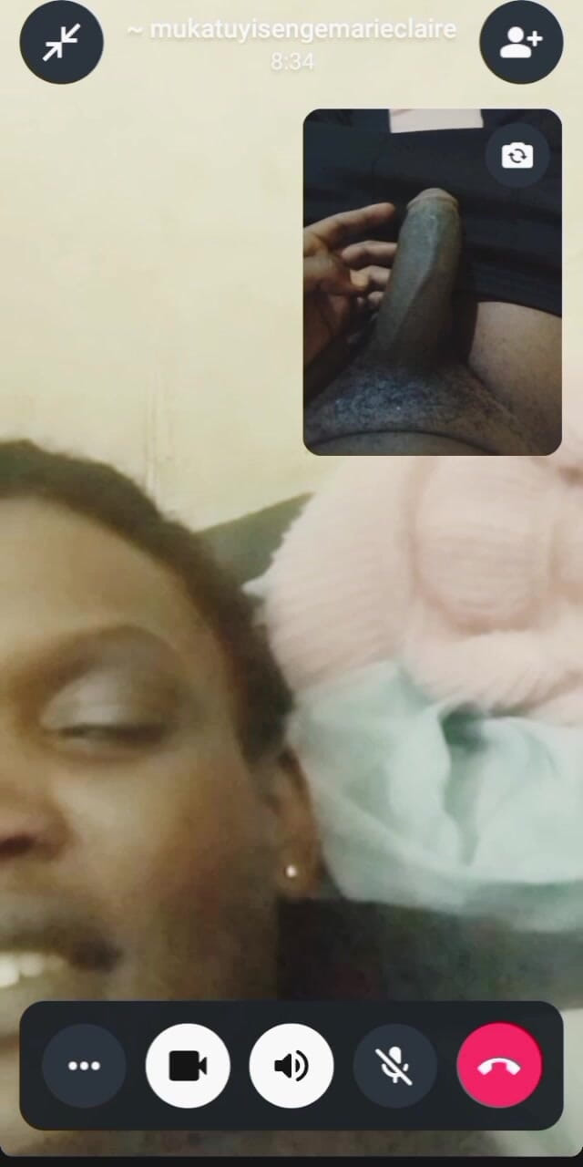 Me and my new slut: Mamma ebano arrapata si masturba in videochiamata con bbc ragazzo...