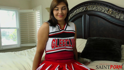 SaintPorn: Vivian Toont Mike Haar Ondeugende Cheer-routine