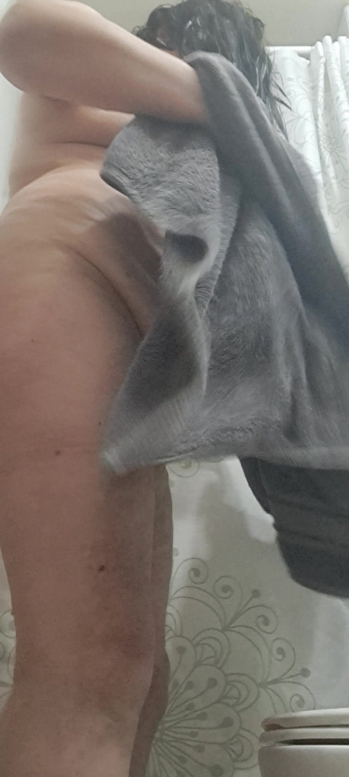 Mommy big hairy pussy: MILF with a Very Hairy Pussy