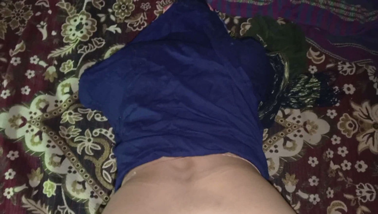 Amrita32: Ateşli Hintli desi üvey üvey erkek kardeş ve üvey üvey kız kardeş ateşli seks