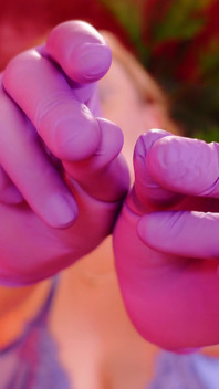 Purple Nitrile Handschuhe Asmr Video (arya Grander)