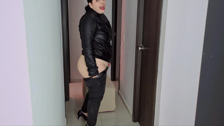 Alice H: Buttcrack House Tour