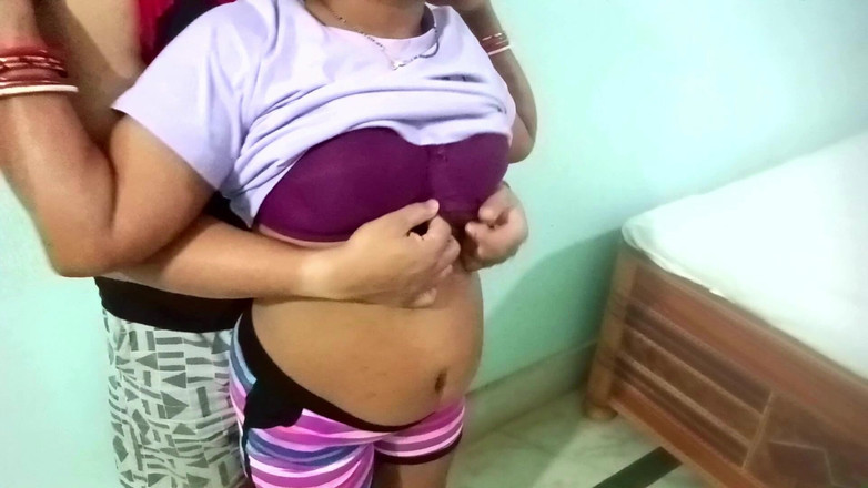 Popmini: Indian Sexy Girlfriend Full Hot Romantic Sex in Tshirt