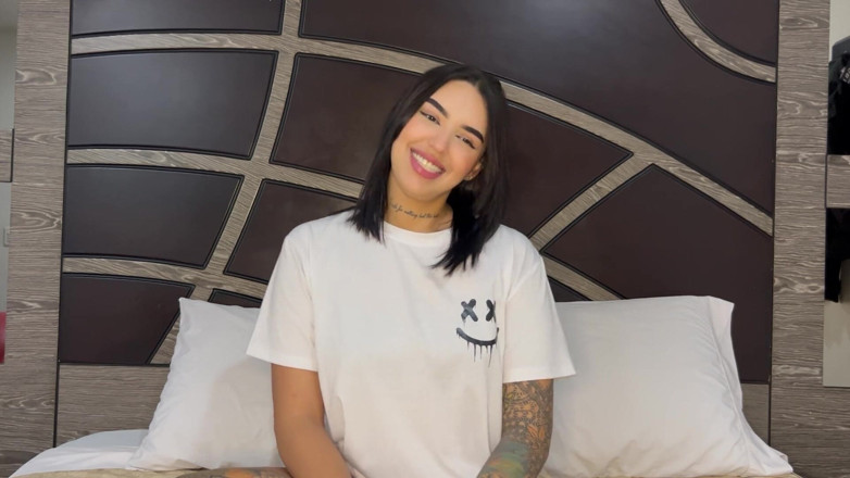 Fkn studio: Oyuncu seçmeleri Lina Girard, güzel, şehvetli