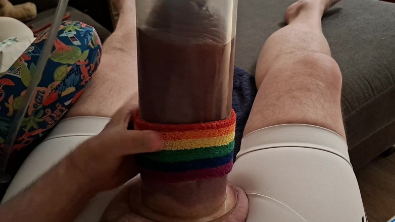 Monster_Meat_: Pompowanie dużego penisa