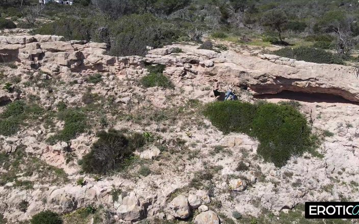 German bitch hunter: Bionda tedesca rimorchia all'aperto con uno sconosciuto