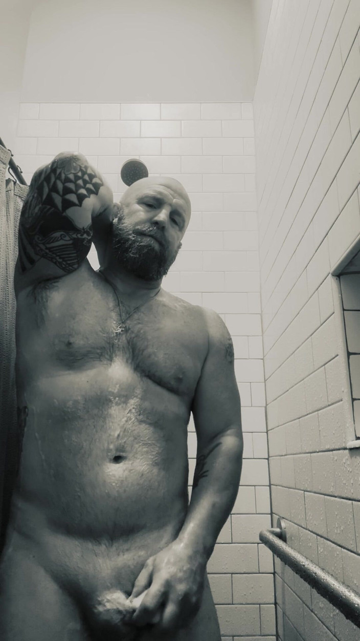 Texas_red: Shower Play