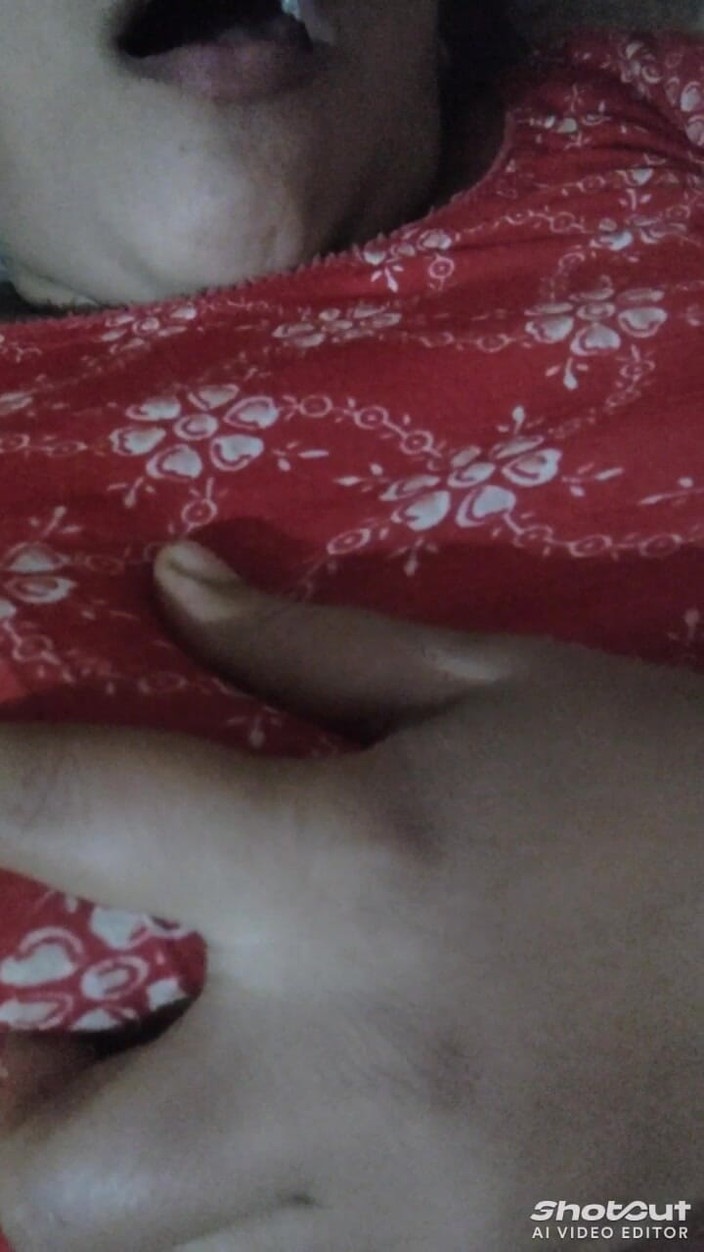 Dr_doom21: Sexy tette di latte bite prone videos Desi Bhabhi Ki...