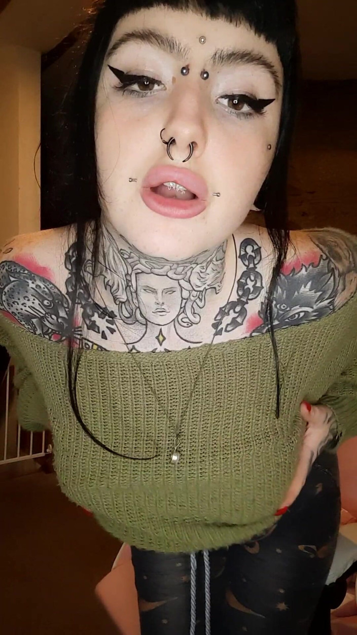 Yourfavecumslut: Bakış açısıyla 31 talimatı titwank gırtlağına kadar alıyor ve orgazm oluyor