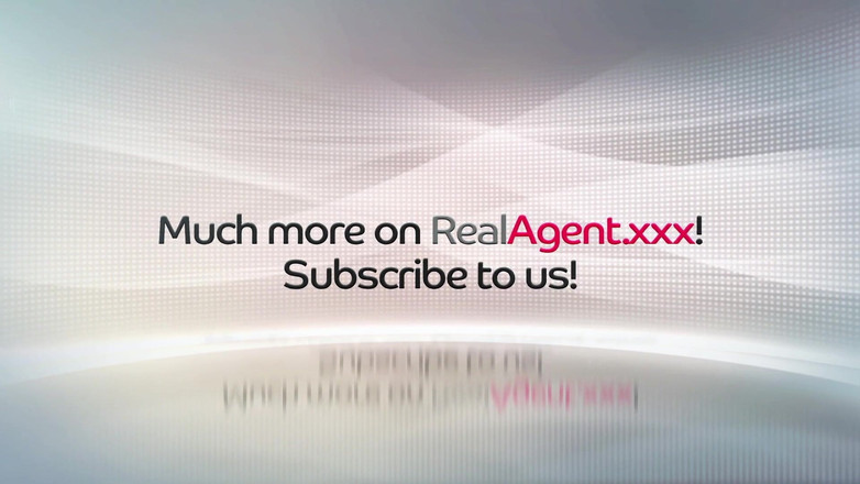 Real Agent: Skutečná divoká lesbická teen párty u bazénu