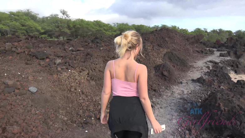 ATK Fans (Girlfriends): Vacanță virtuală în Hawaii cu Bailey Brooke partea 1
