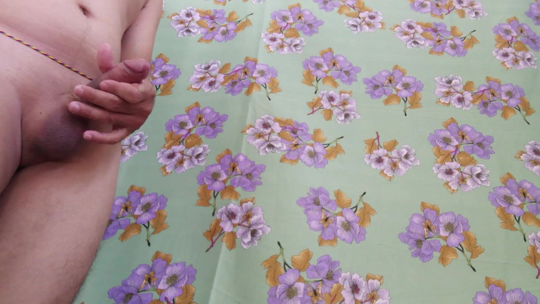 Valkyrie and Luigy Couple: Namorada chupando garganta profunda