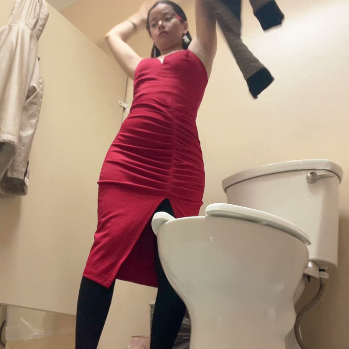 sweethanajapanese: Show Sexy Ass Wear Red Dress in Toilet Room