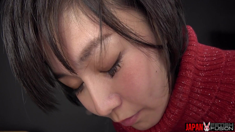 Japan Fetish Fusion: Tomoka Akari Drools and Spits on a Mannequin, with Close-ups...