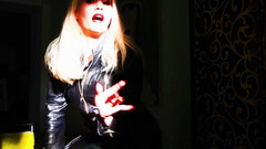 Goddess Celine: Dominacja skóry