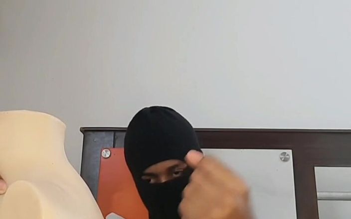 Black-2001: Jugando con Ny Fleshlight después del trabajo