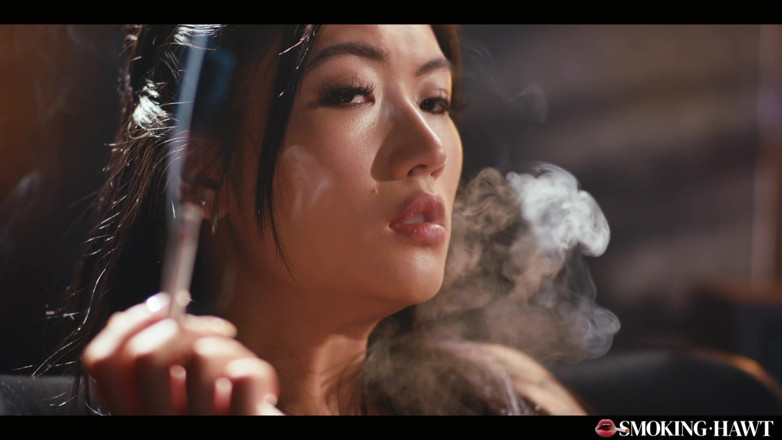 Smoking Hawt: Dolly X