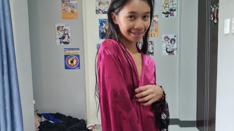 creamberryfairy: Exxtra Small Petite Asian