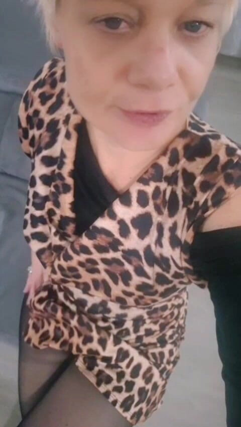 Sofy13: Chcę dużego kutasa