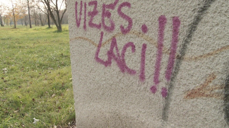 All about pee: Chicas solas meando